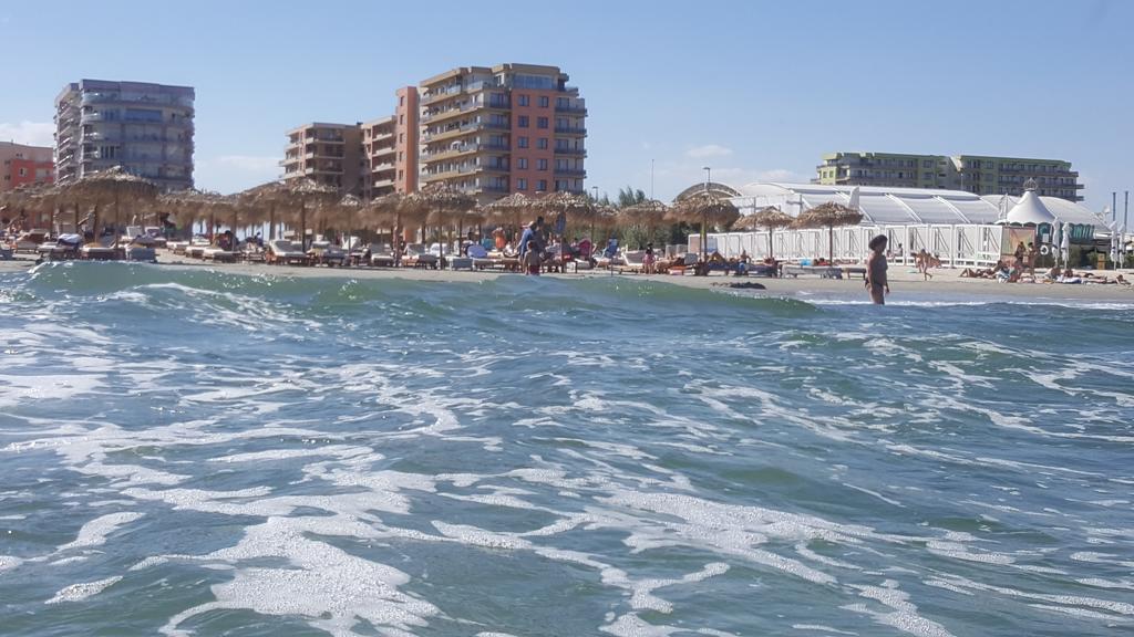 Bruno Summerland Mamaia